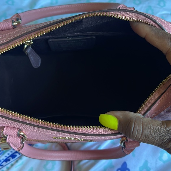 Authentic Coach Rowan edition purse - Picture 5 of 6